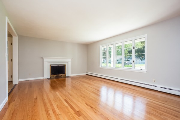 52 Whitmun Road Longmeadow, MA 01106 - Photo 5 of 30