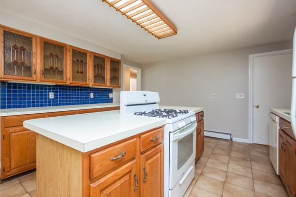 52 Whitmun Road Longmeadow, MA 01106 - Photo 10 of 30