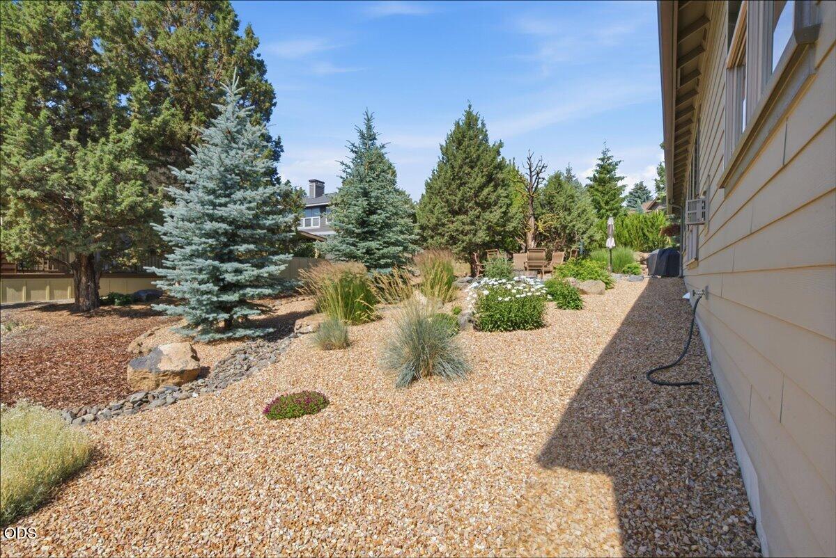 1726 Turnstone Road Redmond, OR 97756 - Photo 44 of 58