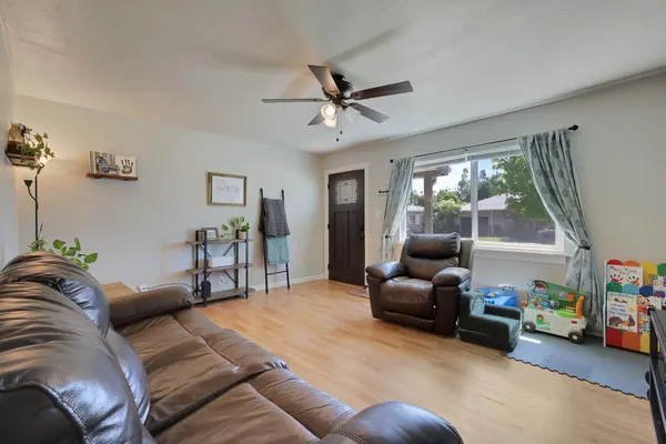 $290,000 | 921 Jacobs Street, Marysville, CA 95901