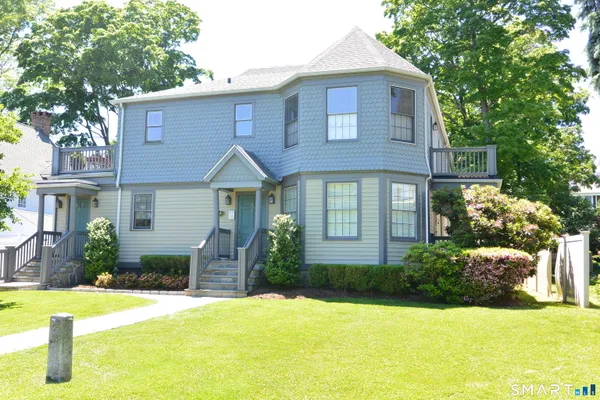 $2,850 | 83 South Avenue, Unit E, New Canaan, CT 06840