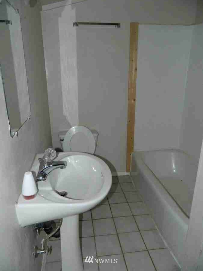 9620 Southwest Gorsuch Road Vashon, WA 98070 - Photo 4 of 6