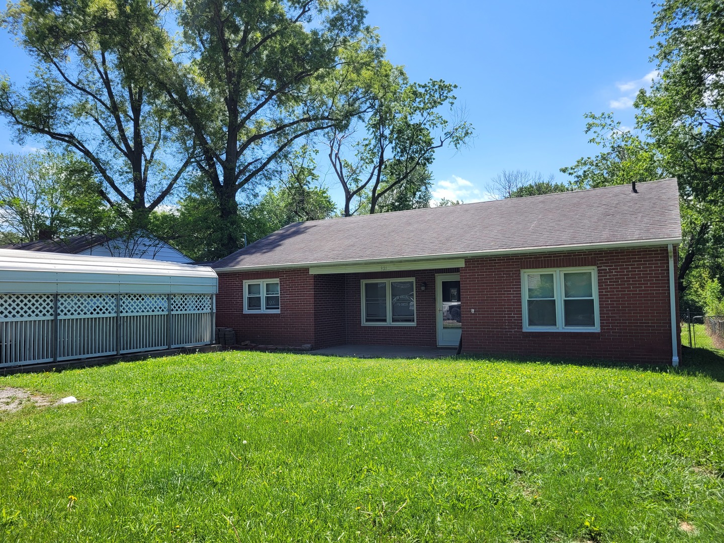 921 Airport Road Mount Vernon, IL 62864 - Photo 1 of 20 Gallery Image 1