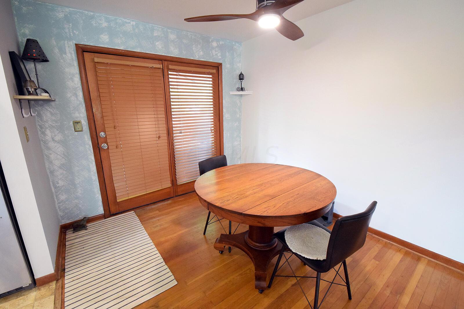 4482 Sandy Lane Road Columbus, OH 43224 - Photo 20 of 47 21 Kitchen Eating Area