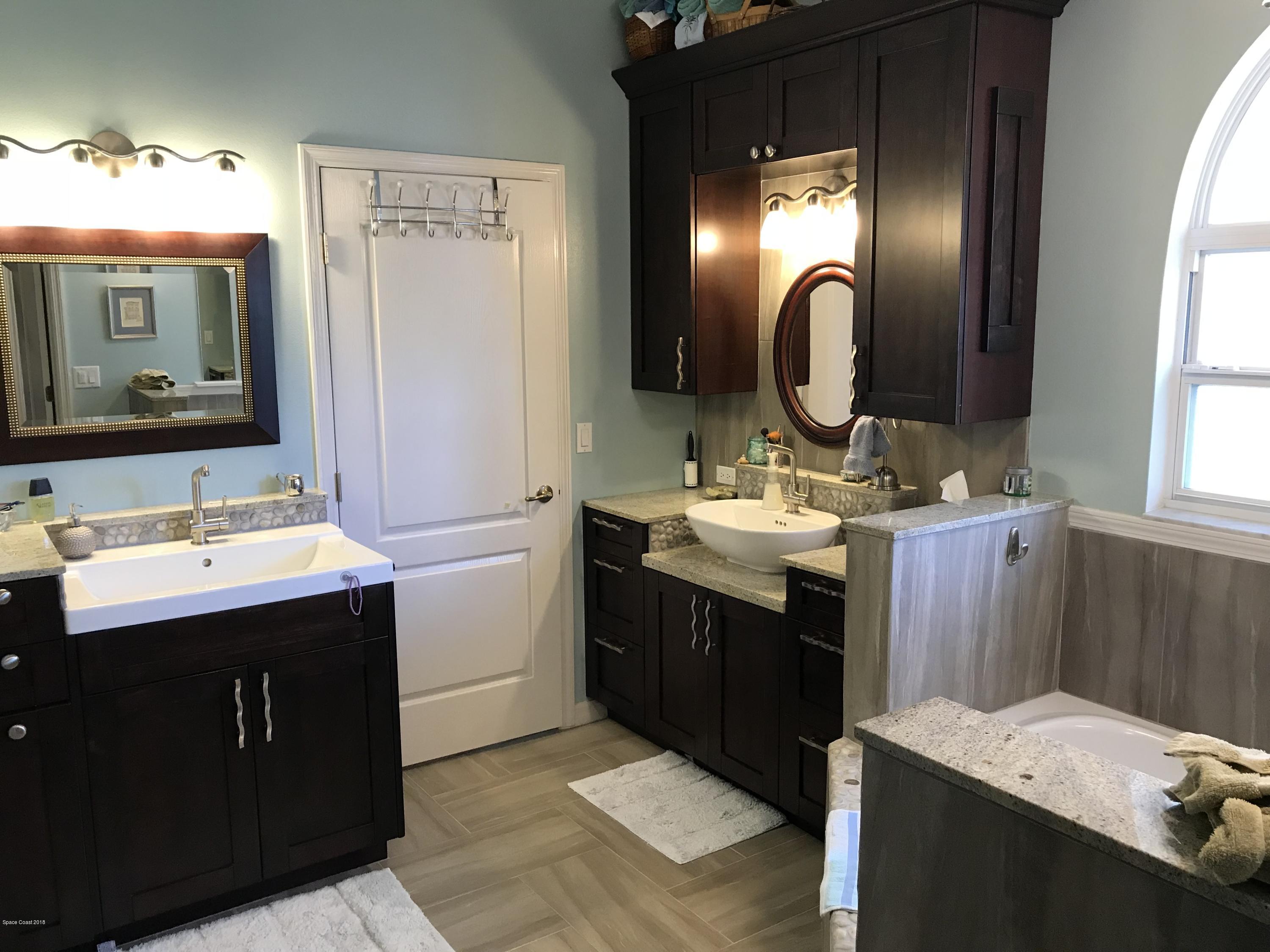 1041 Sunswept Road Northeast Palm Bay, FL 32905 - Photo 22 of 46 Master Bath