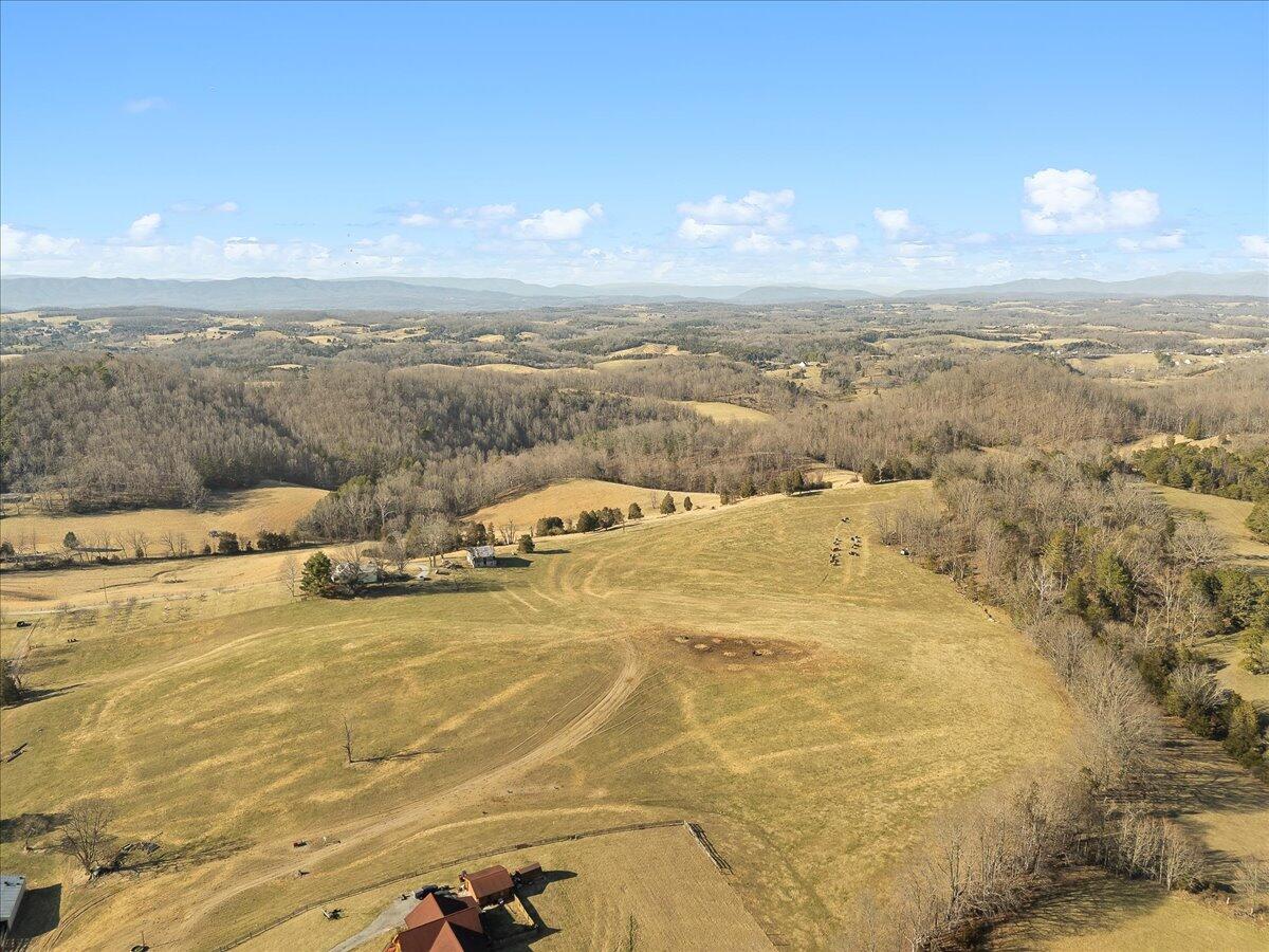 360 Maple Ridge Lane Fincastle, VA 24090 - Photo 52 of 77 52-360 Maple Ridge Ln_52