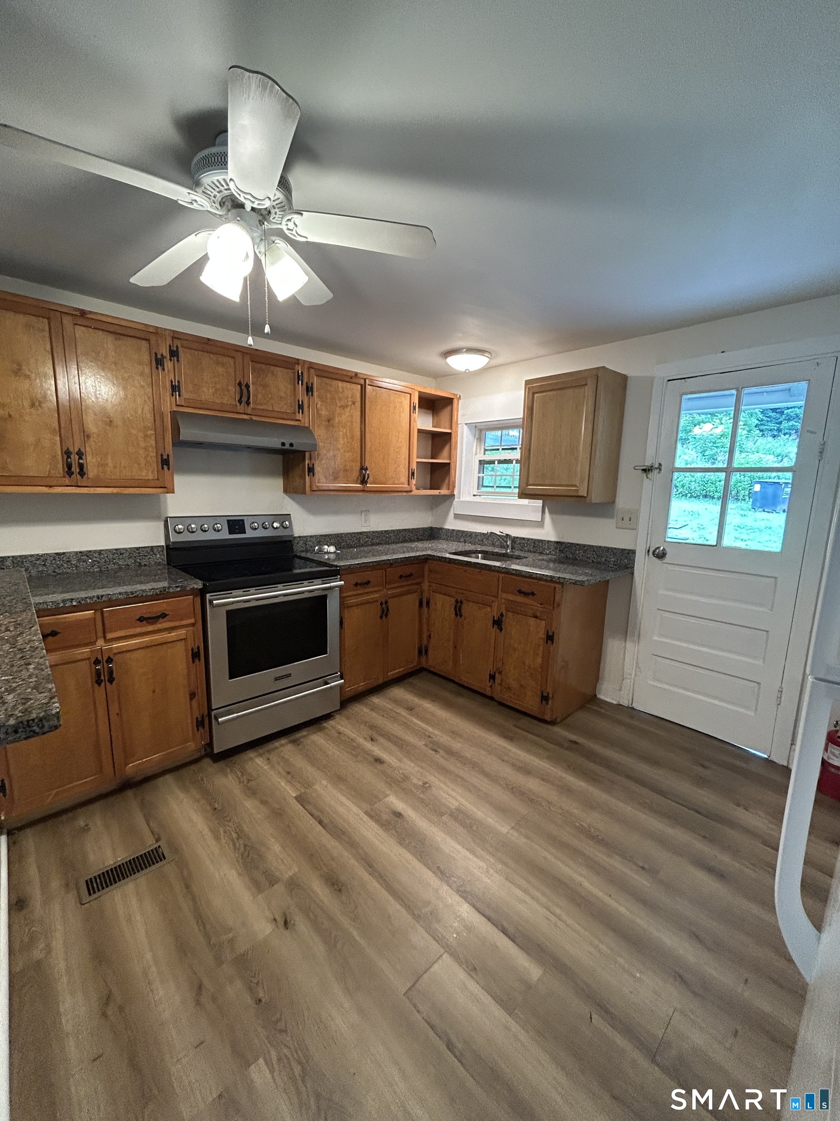 4-2 Weekeepeemee Road, Unit 2 Woodbury, CT 06798 - Photo 6 of 16