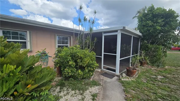 $2,300 | 18079 Constitution Circle, Fort Myers, FL 33967