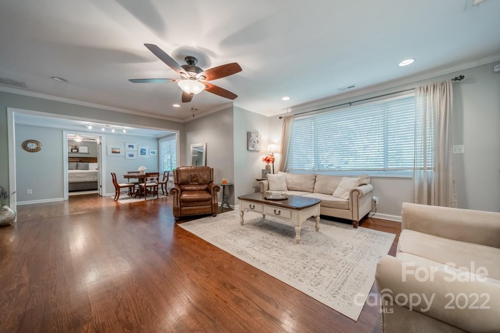 4819 Valley Stream Road Charlotte, NC 28209 - Photo 8 of 35 Gallery Image 8