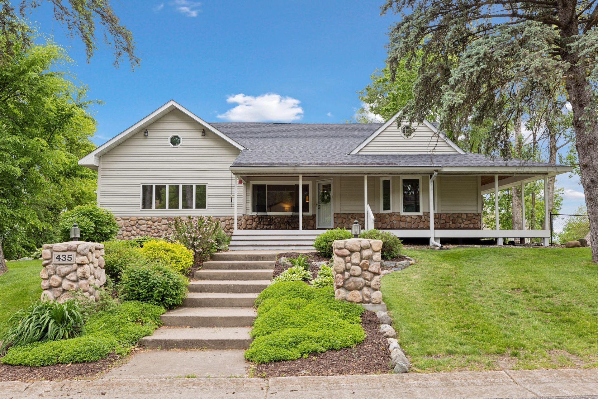 435 Burlington Road St. Paul, MN 55119 - Photo 1 of 59 Gallery Image 1