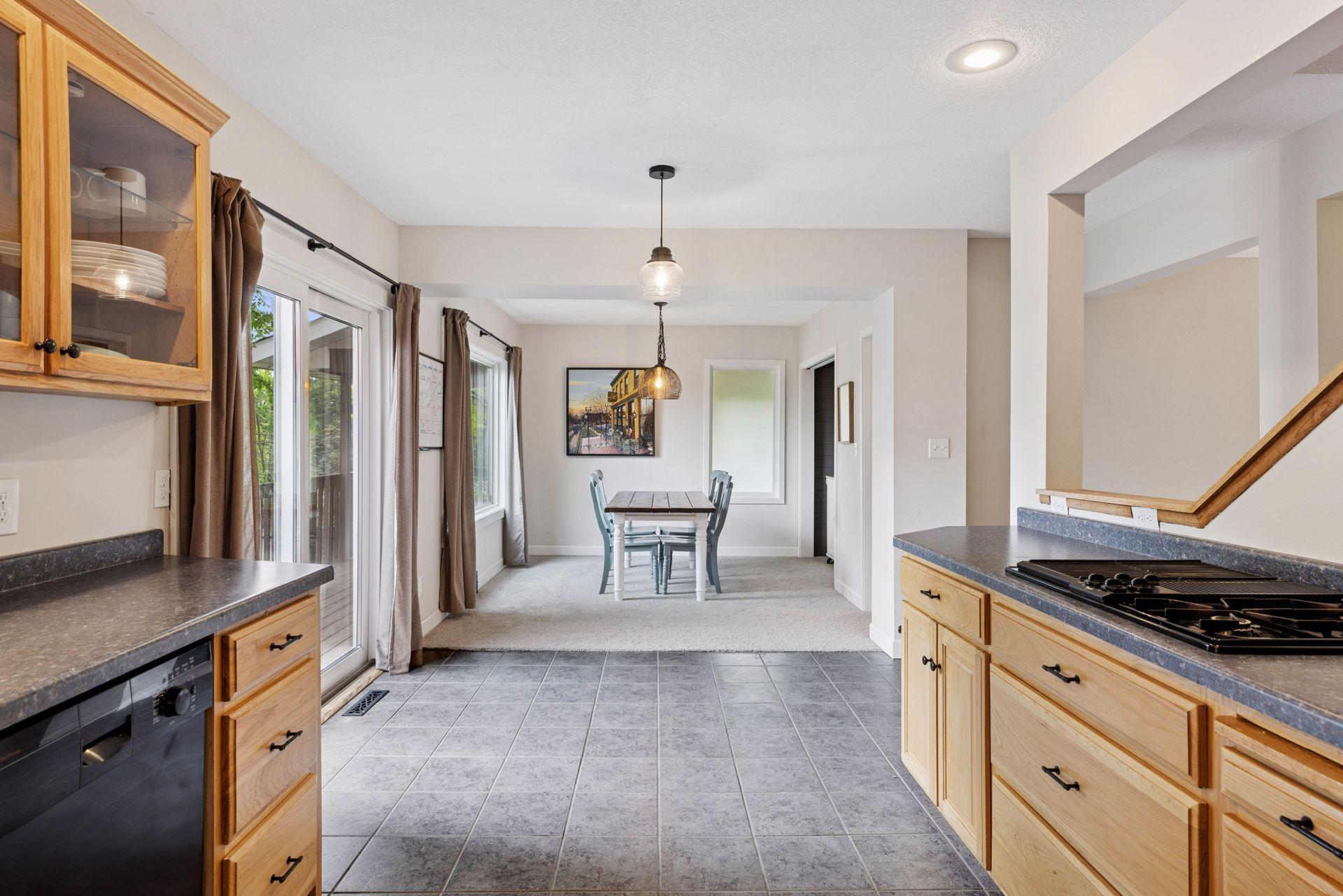 435 Burlington Road St. Paul, MN 55119 - Photo 11 of 59 Gallery Image 11