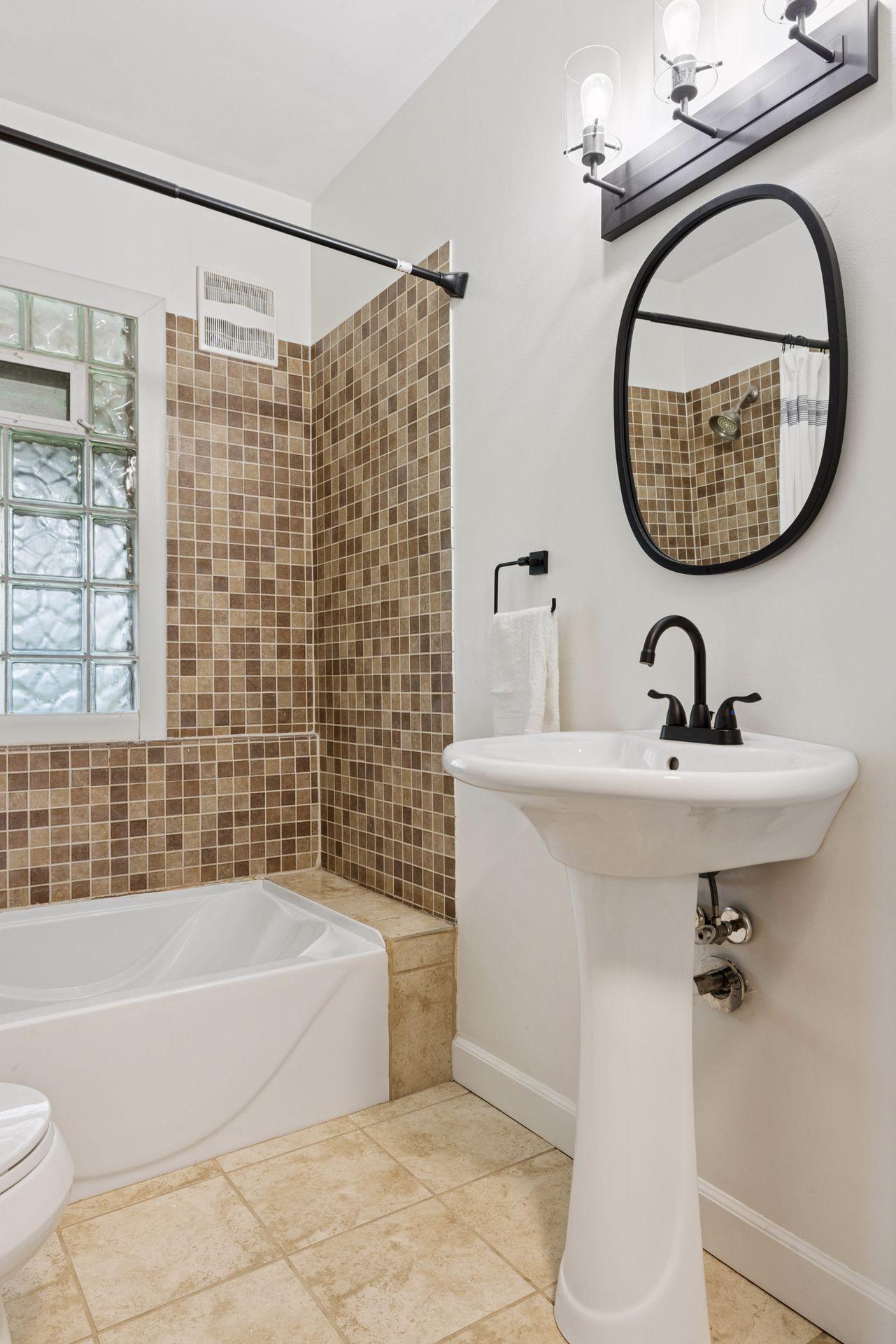 435 Burlington Road St. Paul, MN 55119 - Photo 14 of 59 Gallery Image 14