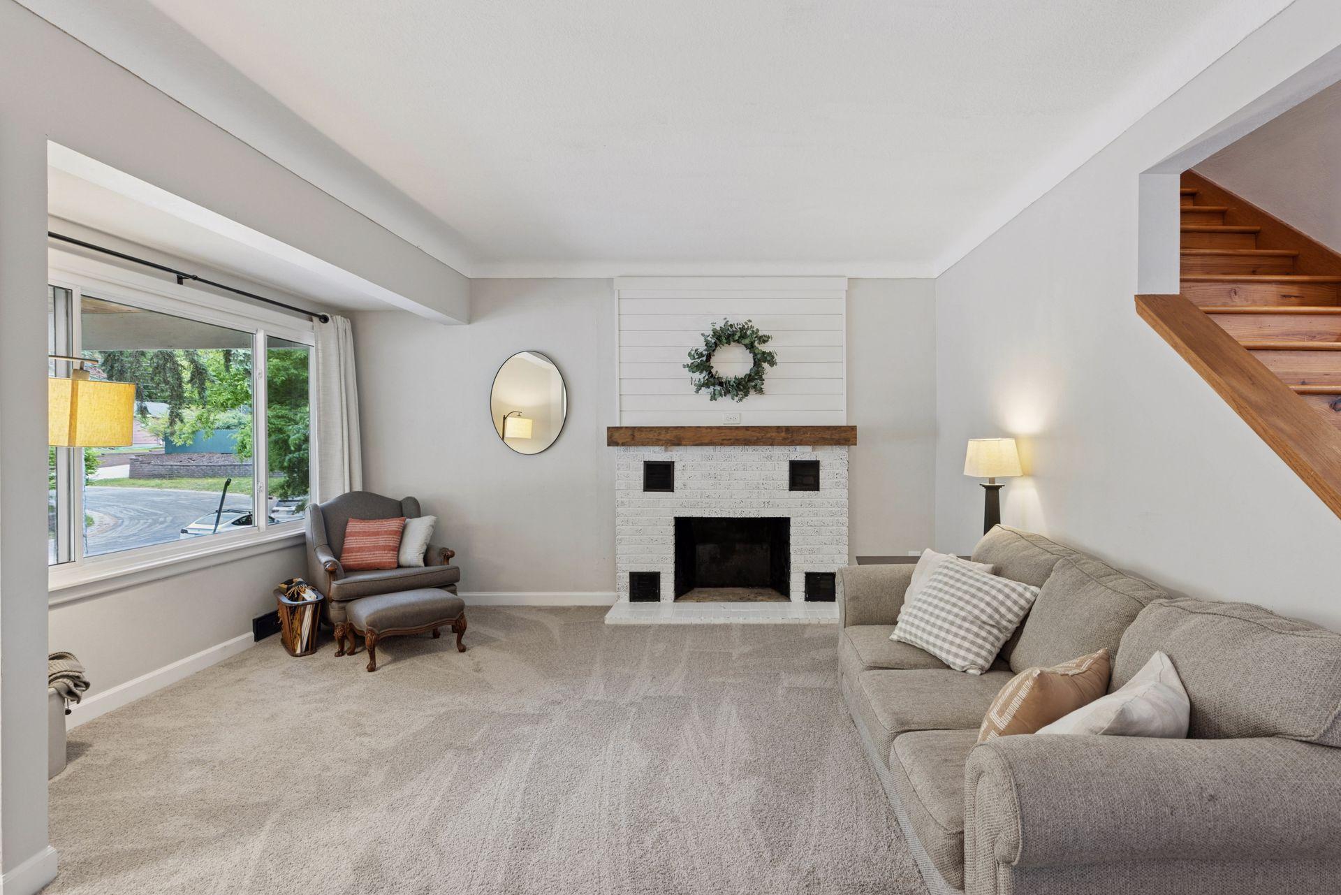 435 Burlington Road St. Paul, MN 55119 - Photo 3 of 59 Gallery Image 3