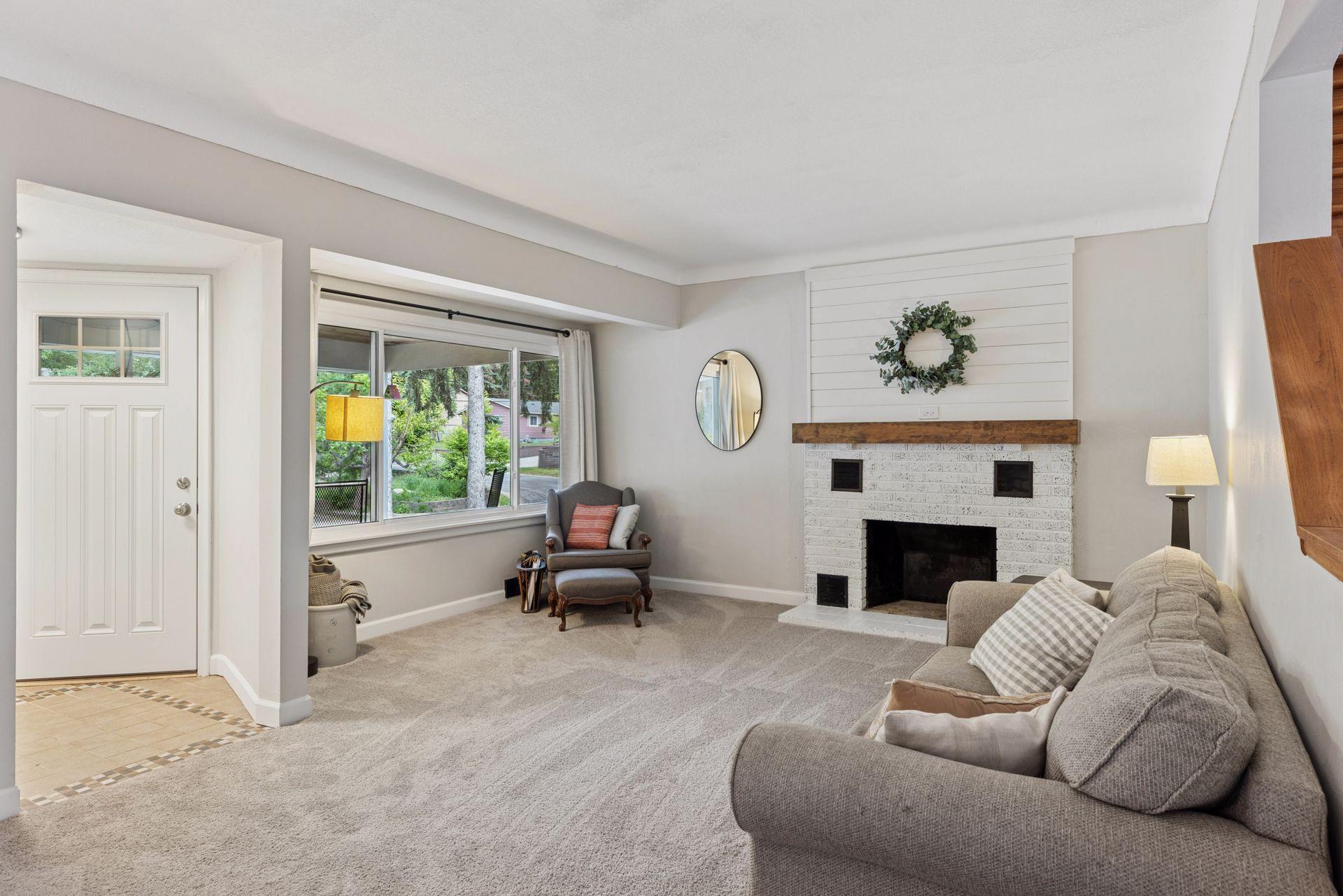 435 Burlington Road St. Paul, MN 55119 - Photo 4 of 59 Gallery Image 4