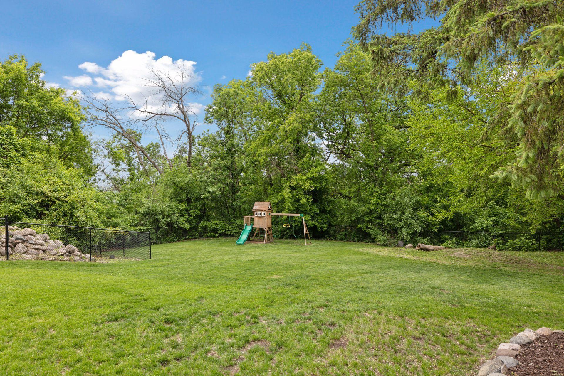 435 Burlington Road St. Paul, MN 55119 - Photo 47 of 59 Gallery Image 47