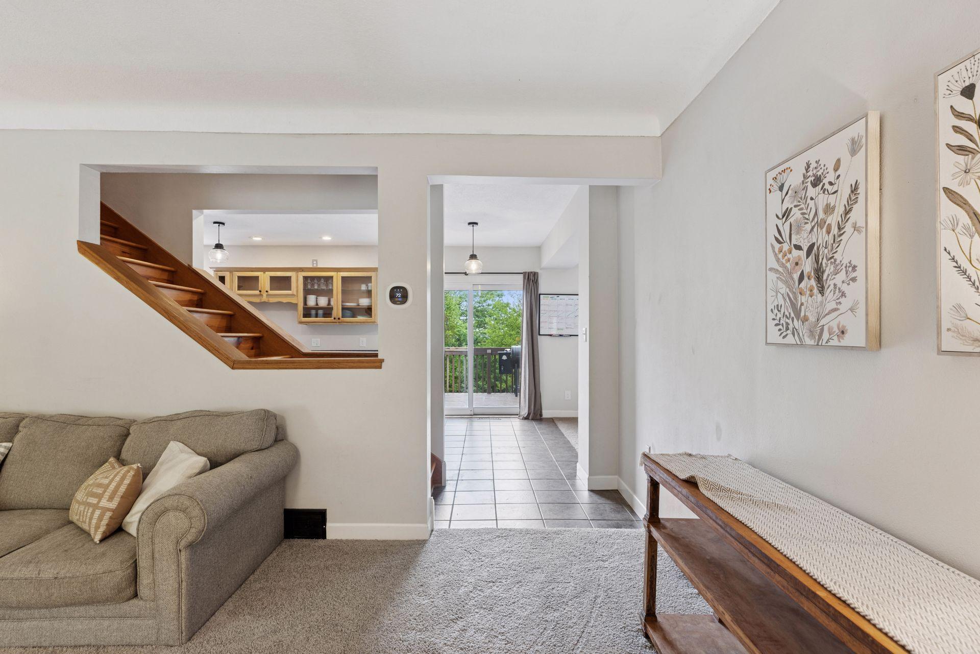 435 Burlington Road St. Paul, MN 55119 - Photo 5 of 59 Gallery Image 5