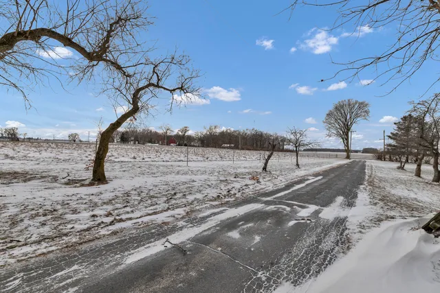 $449,900 | 13535 Boone Mc Henry County Line Road, Harvard, IL 60033