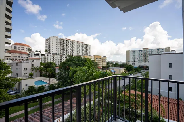 $4,750 | 1091 Galiano Street, Unit 406, Coral Gables, FL 33134
