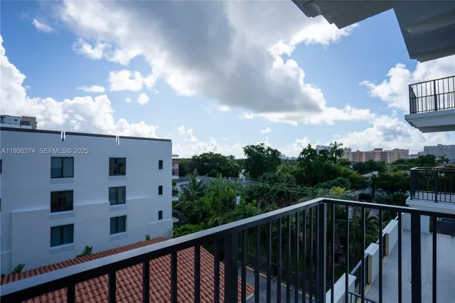 $4,750 | 1091 Galiano Street, Unit 406, Coral Gables, FL 33134
