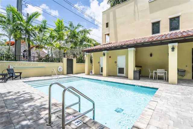 $4,750 | 1091 Galiano Street, Unit 406, Coral Gables, FL 33134