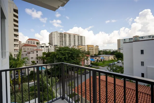 $4,750 | 1091 Galiano Street, Unit 406, Coral Gables, FL 33134