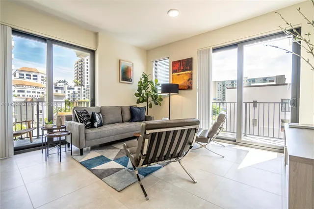 $4,750 | 1091 Galiano Street, Unit 406, Coral Gables, FL 33134