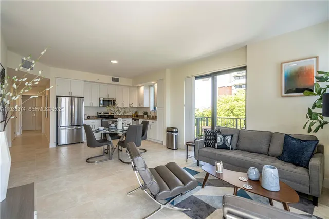 $4,750 | 1091 Galiano Street, Unit 406, Coral Gables, FL 33134
