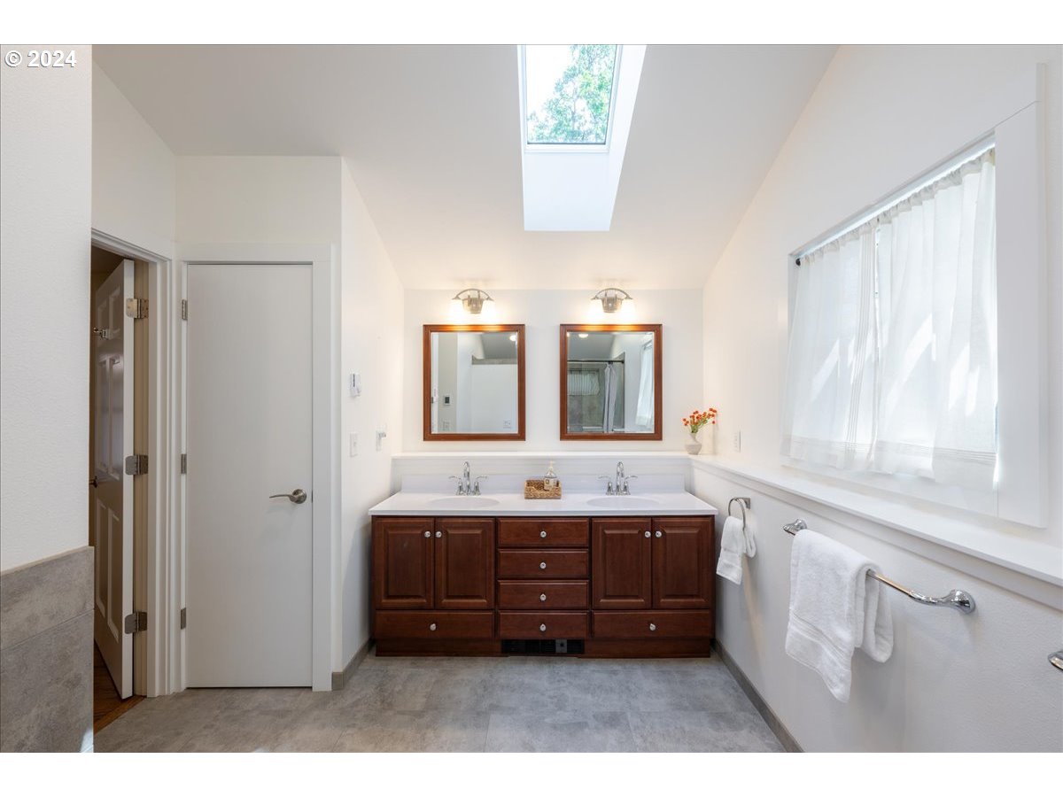 480 Horizon Road Eugene, OR 97405 - Photo 20 of 36 Gallery Image 20