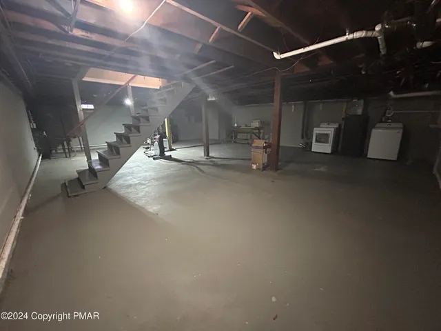 $2,200 | 431 Oakwood Avenue, Unit A, Stroudsburg, PA 18360