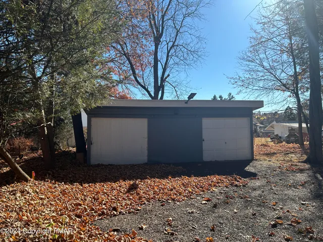 $2,200 | 431 Oakwood Avenue, Unit A, Stroudsburg, PA 18360