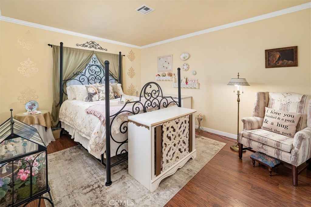 25068 Wheeler Road Newhall, CA 91321 - Photo 21 of 30 Secondary bedroom