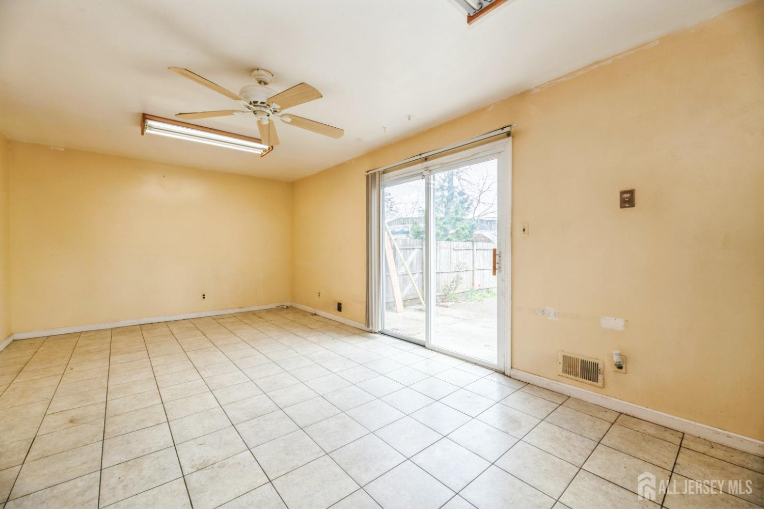 44 Townsend Drive Old Bridge, NJ 07747 - Photo 11 of 25