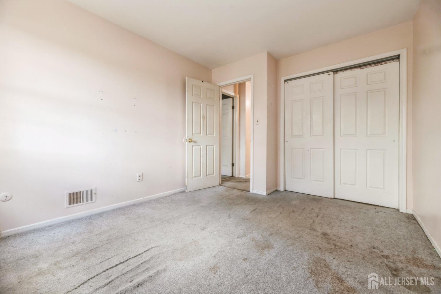 44 Townsend Drive Old Bridge, NJ 07747 - Photo 17 of 25