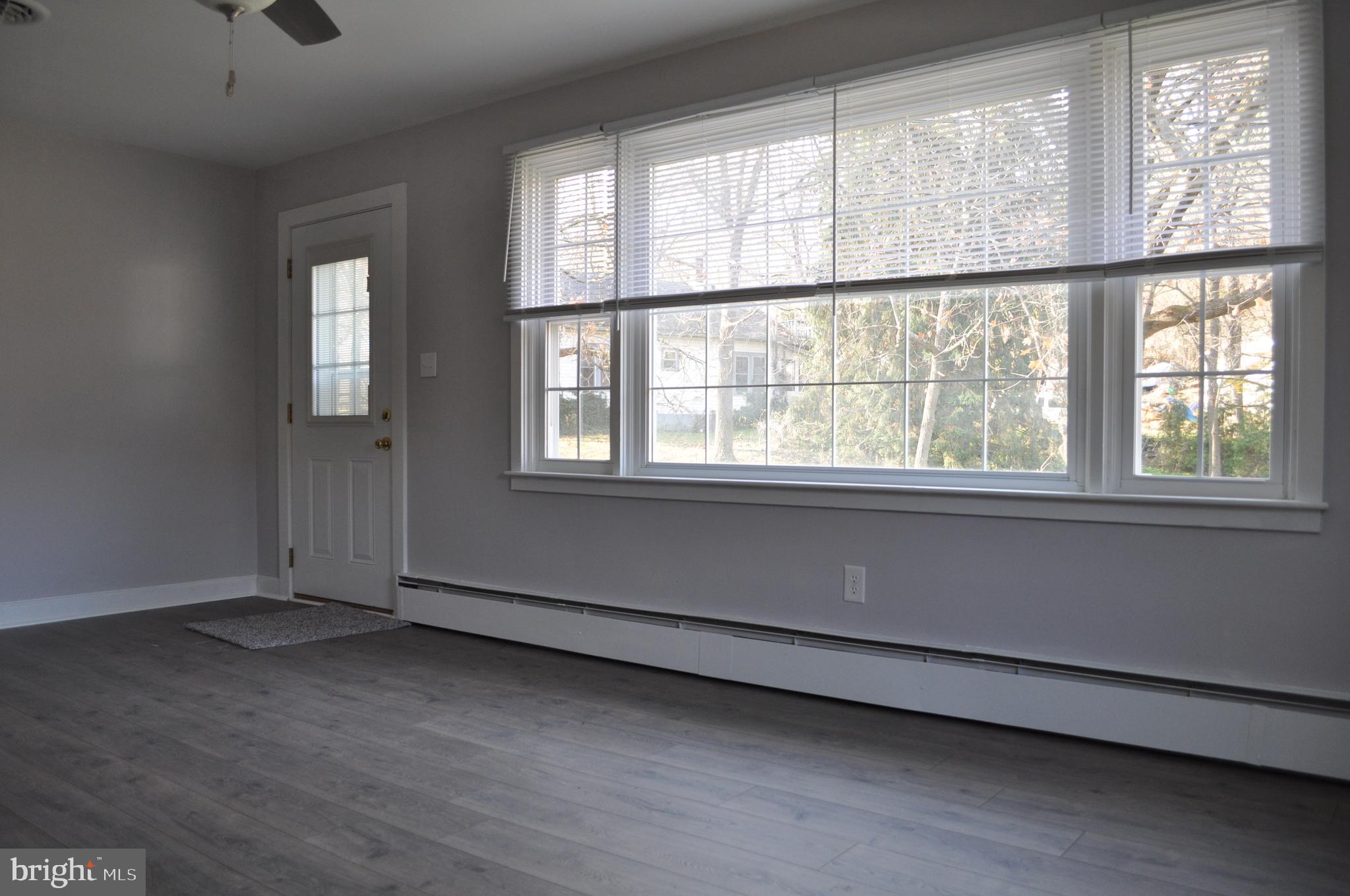 2649 Sheridan Road York, PA 17406 - Photo 12 of 39 Living Room