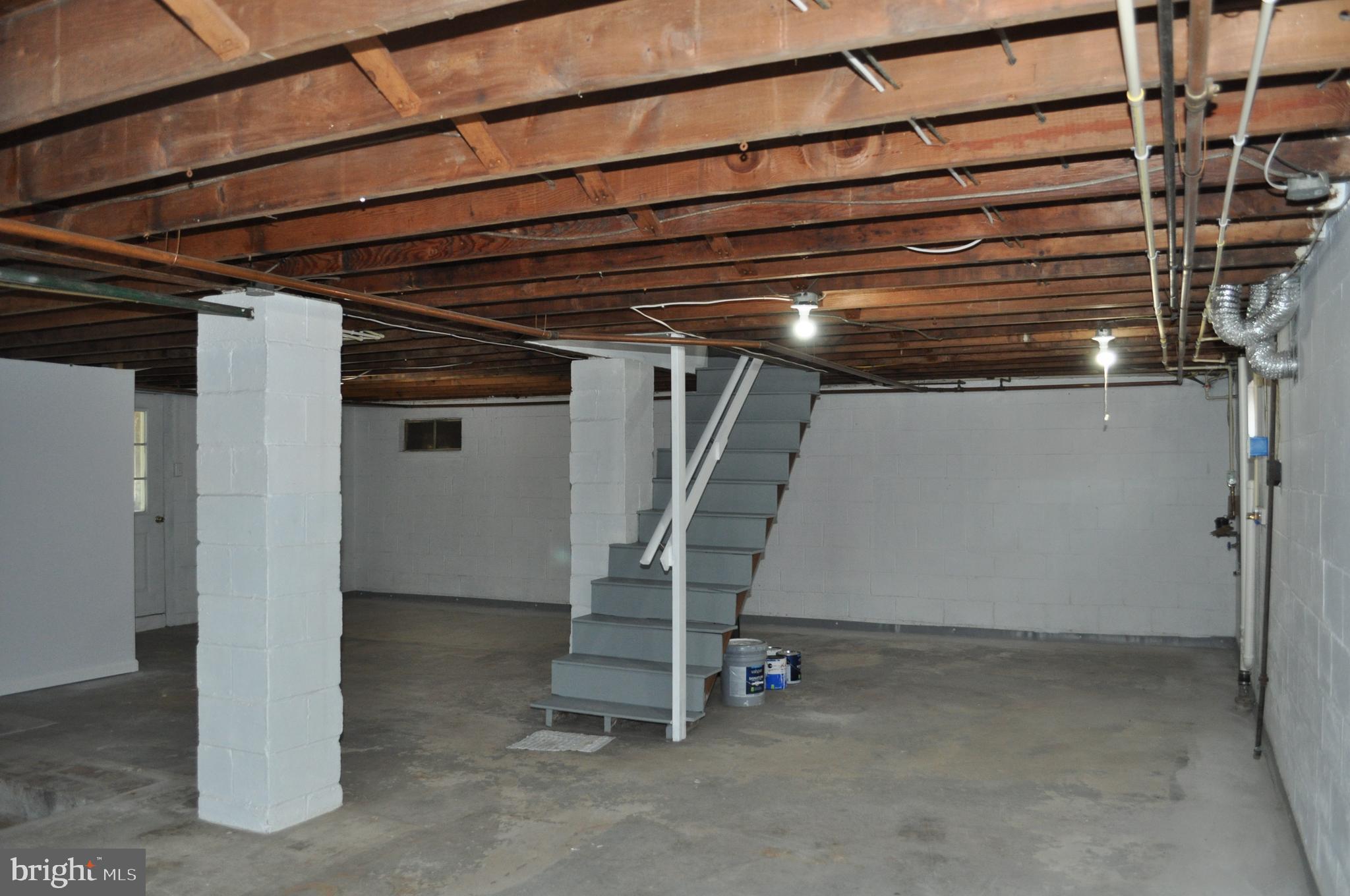 2649 Sheridan Road York, PA 17406 - Photo 29 of 39 Gallery Image 29