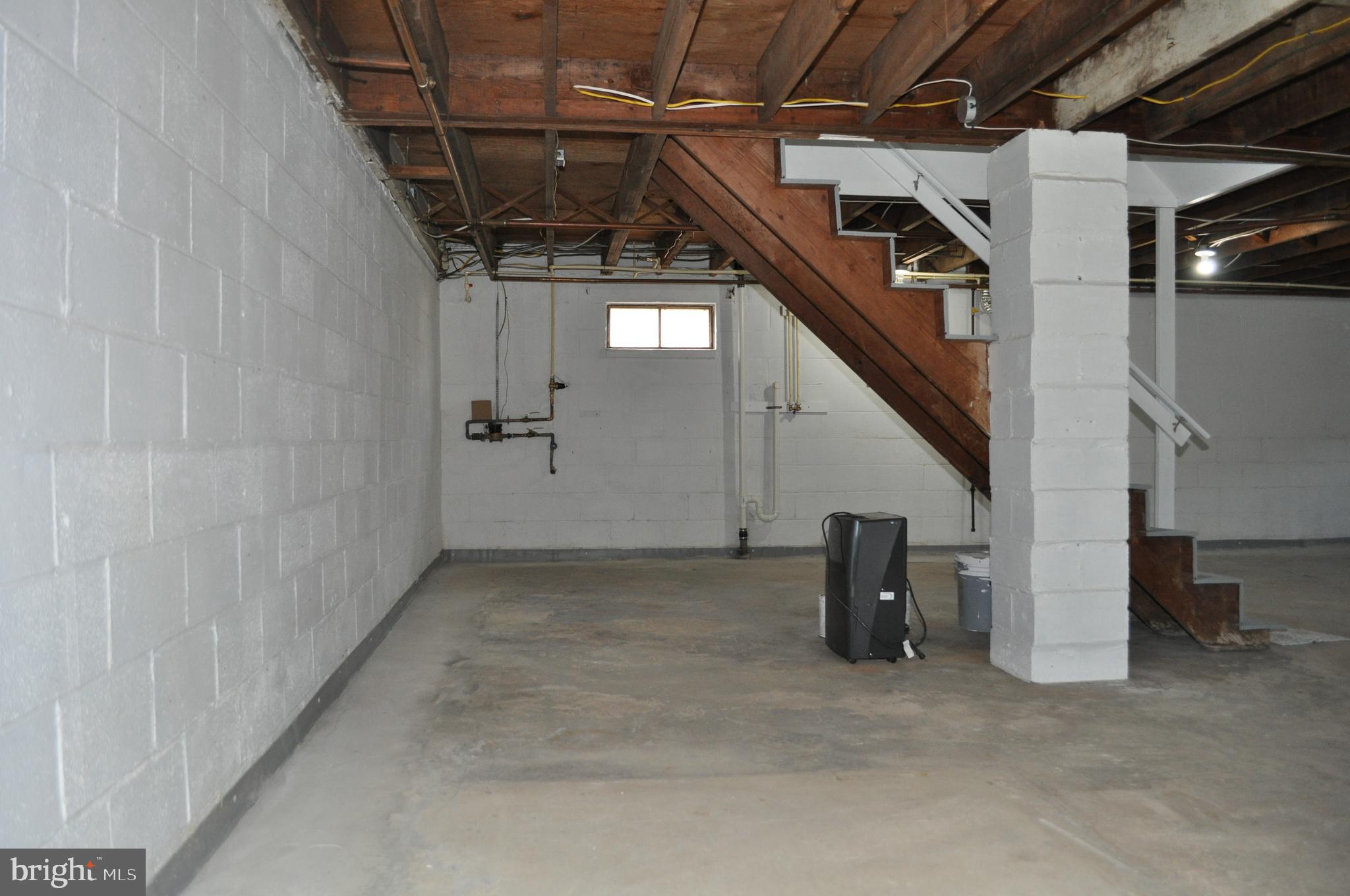2649 Sheridan Road York, PA 17406 - Photo 35 of 39 Gallery Image 35