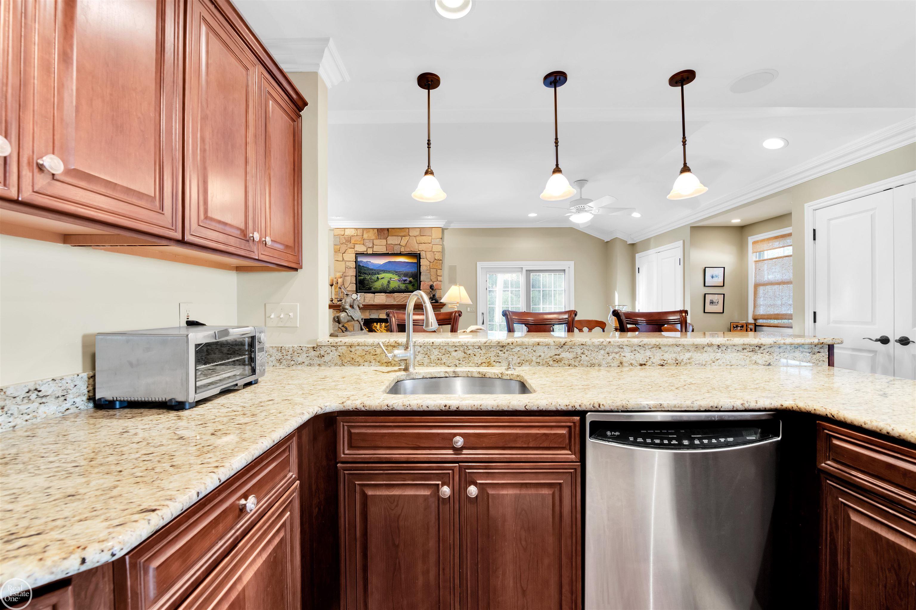 861 Shoreham Road Grosse Pointe Woods, MI 48236 - Photo 12 of 53