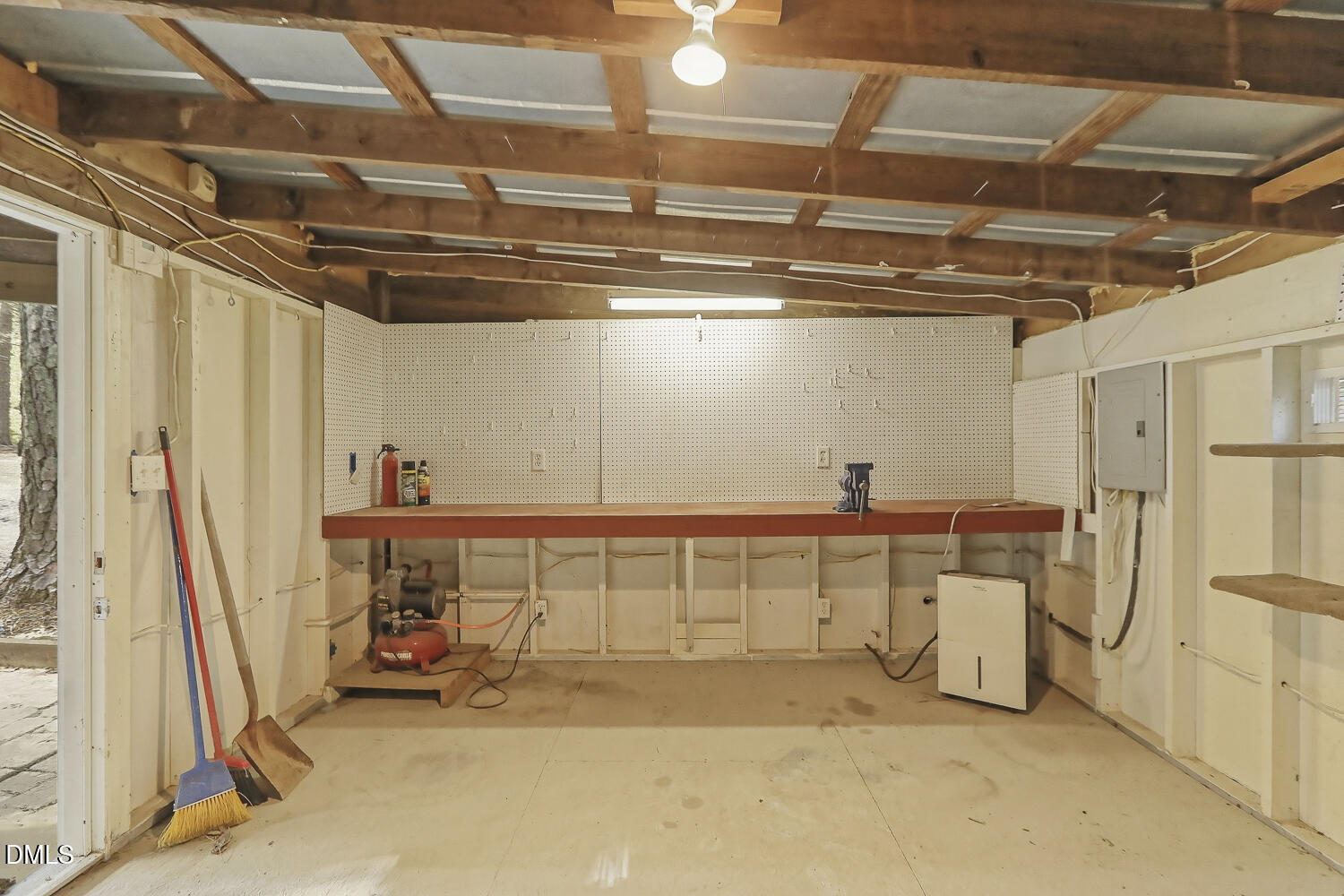 369 River Road Pittsboro, NC 27312 - Photo 43 of 52 Work bench