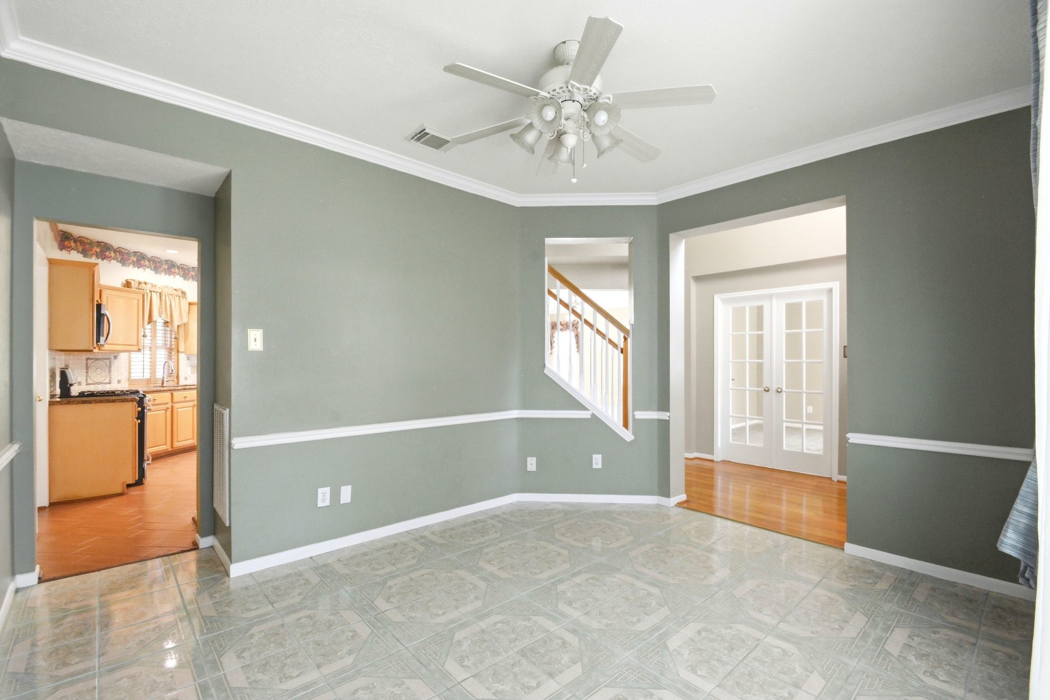 2718 Honeysuckle Walk Spring, TX 77388 - Photo 8 of 44