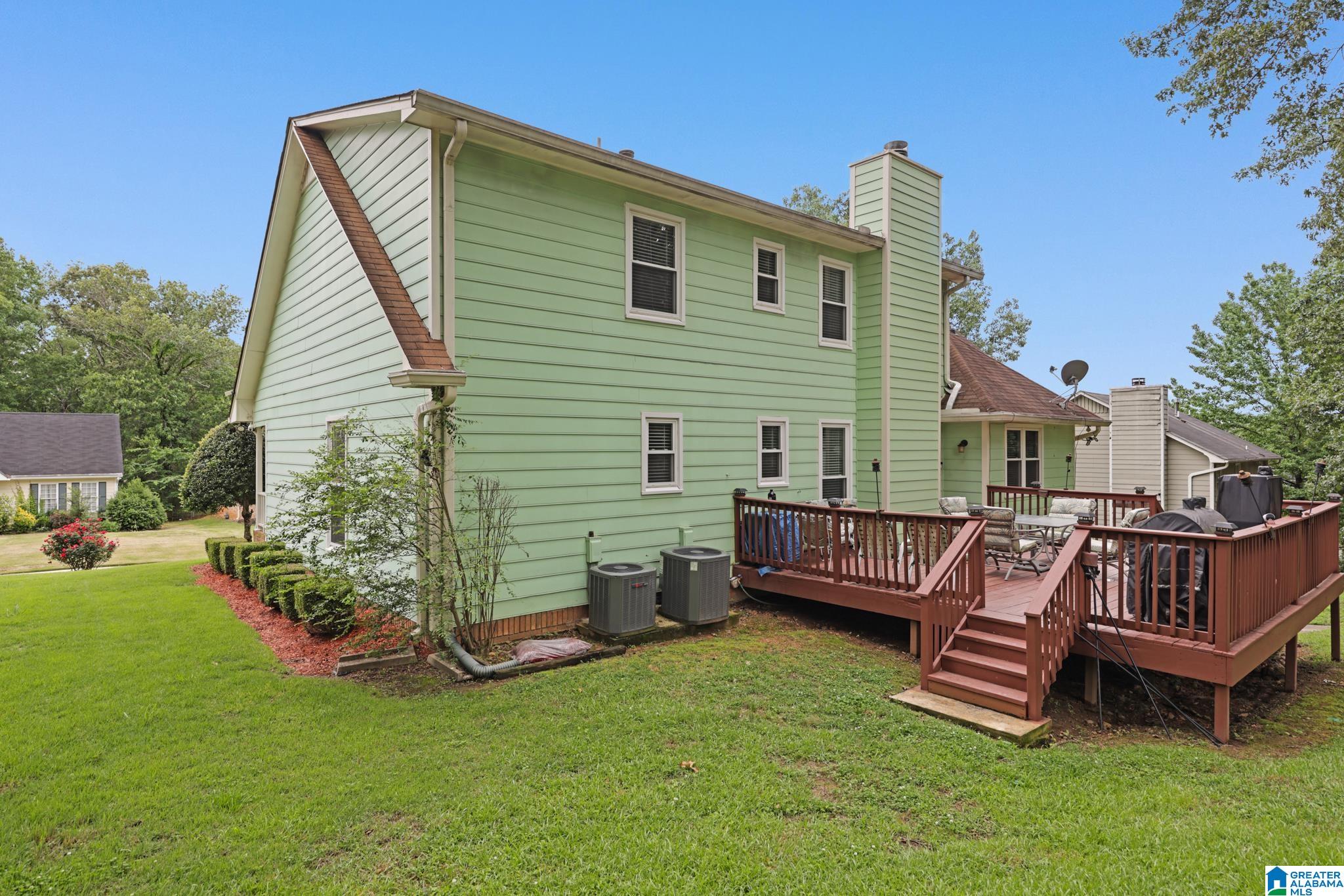 916 Woodbrook Road Birmingham, AL 35215 - Photo 2 of 33