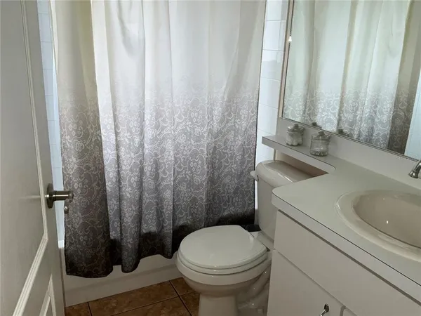 $2,500 | 8828 Sea Island Way, Tampa, FL 33635