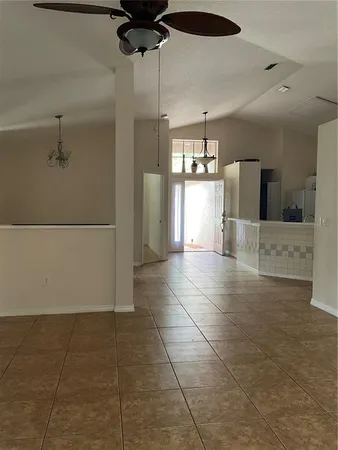 $2,500 | 8828 Sea Island Way, Tampa, FL 33635
