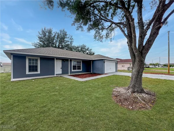 $1,695 | 210 Manatee Street, Fort Myers, FL 33913