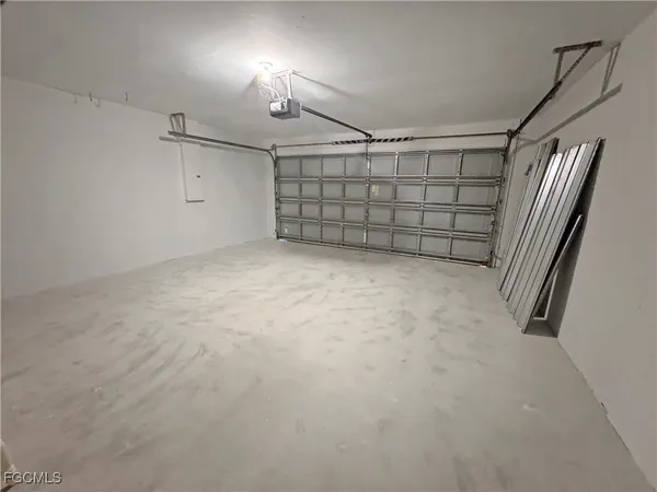 $1,695 | 210 Manatee Street, Fort Myers, FL 33913