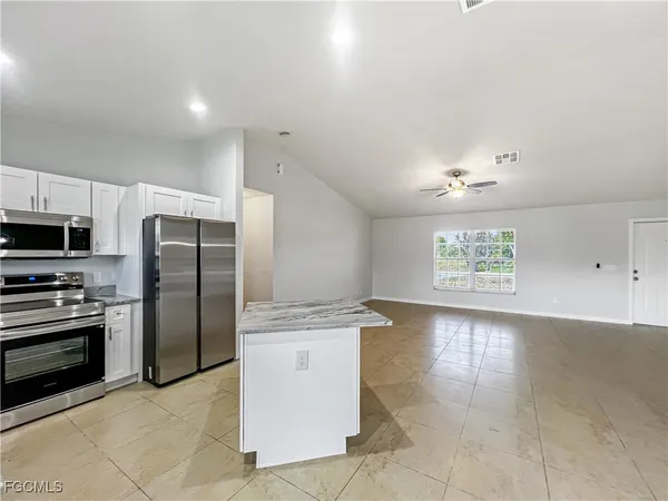 $1,695 | 210 Manatee Street, Fort Myers, FL 33913