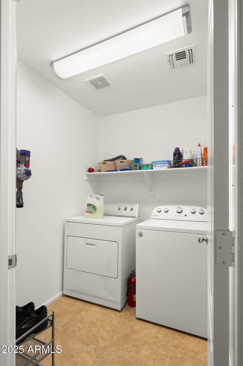 2215 West Peak View Road Phoenix, AZ 85085 - Photo 22 of 51 a utility room with dryer and washer