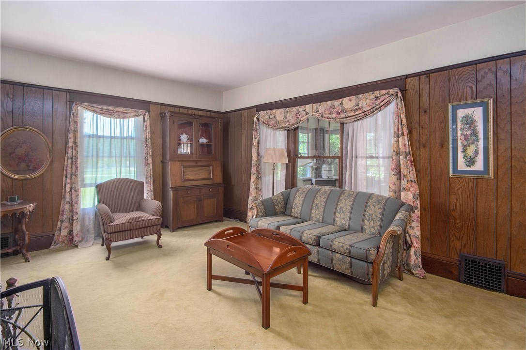 1936 Maple Road Stow, OH 44224 - Photo 5 of 35