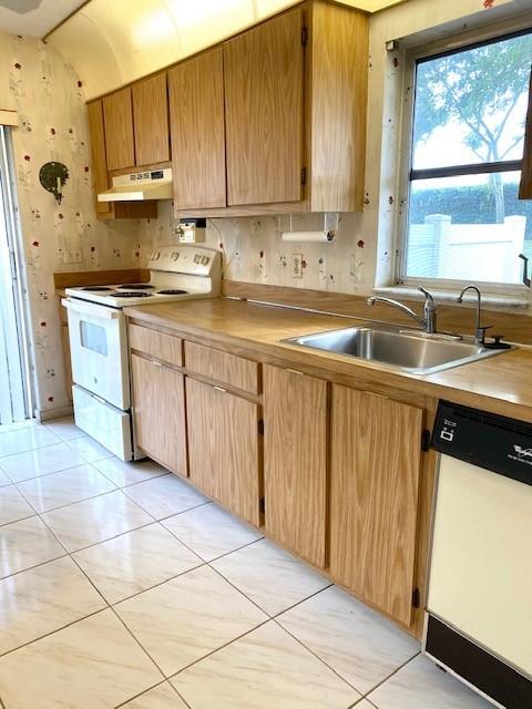 8837 Echo Lane Boca Raton, FL 33496 - Photo 3 of 21 Kitchen