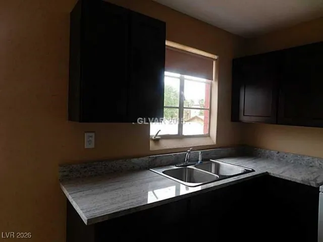 $700 | 311 North 11th Street, Unit C, Las Vegas, NV 89101