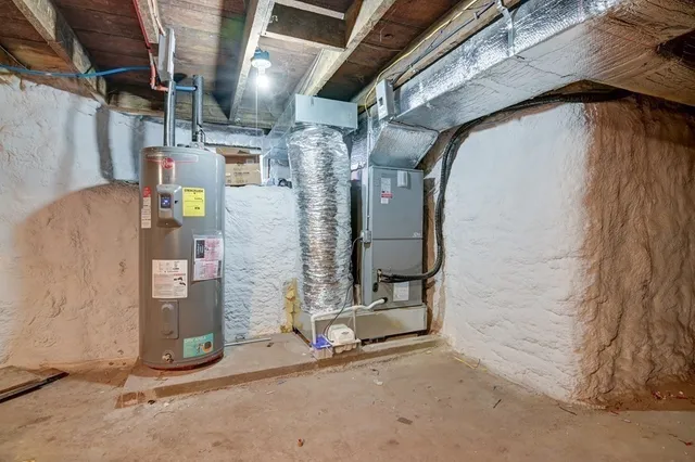 a view of small house with a outdoor space